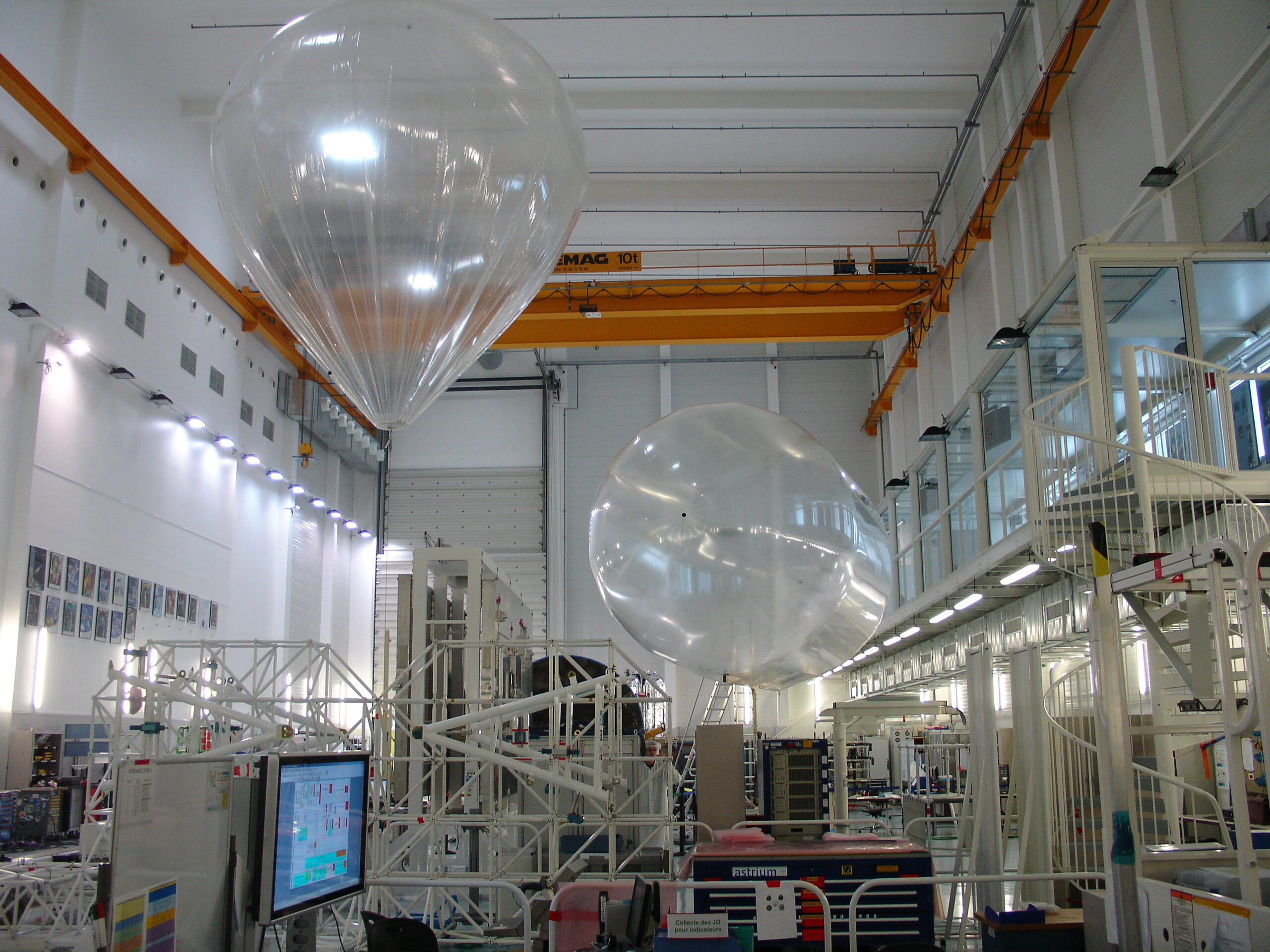 Zero gravity balloons Hemeria